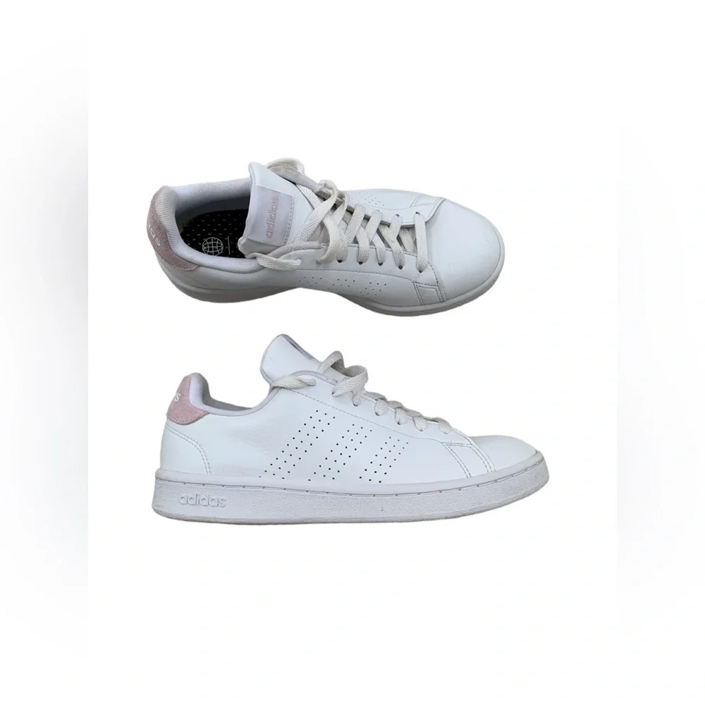 Adidas Women's Size 7.5 Advantage Casual Sneaker in White Pale Pink Cloudfoam